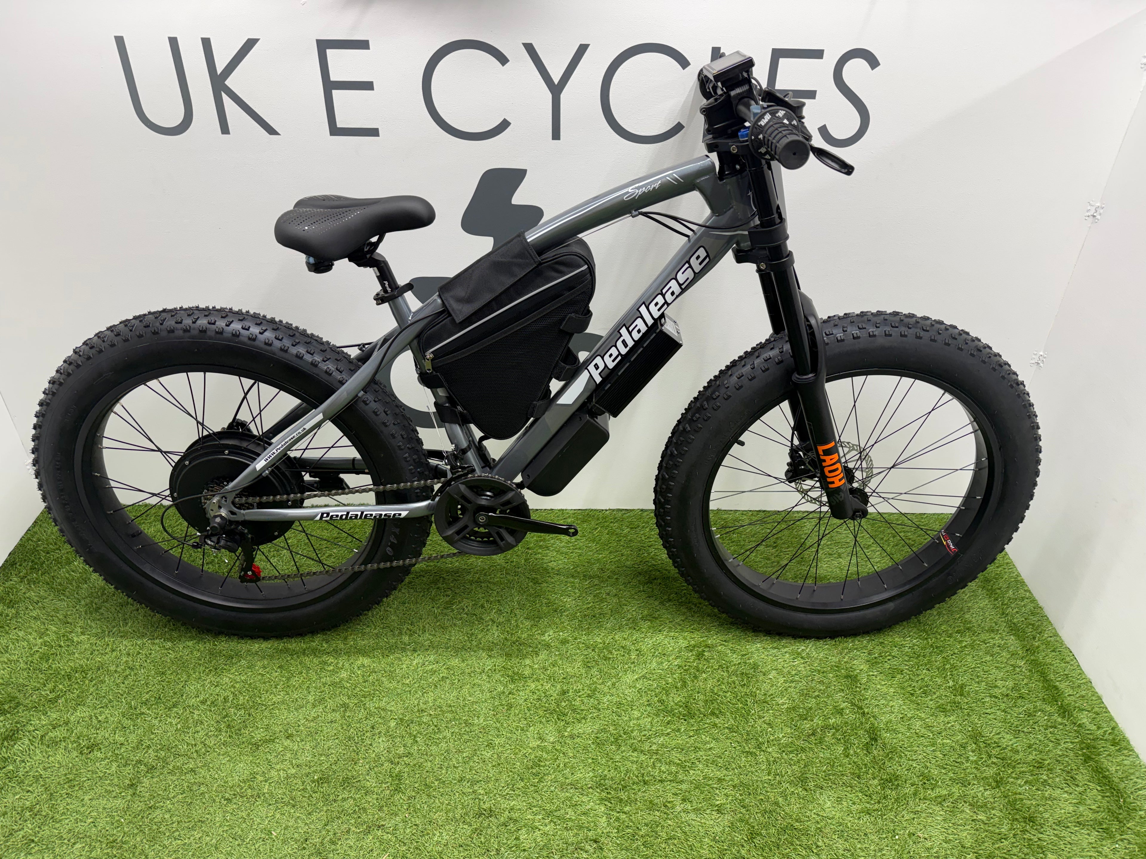 Fat bike 26x4 inch electric bike 72v 3000 Watts Lithium🔋25ah battery