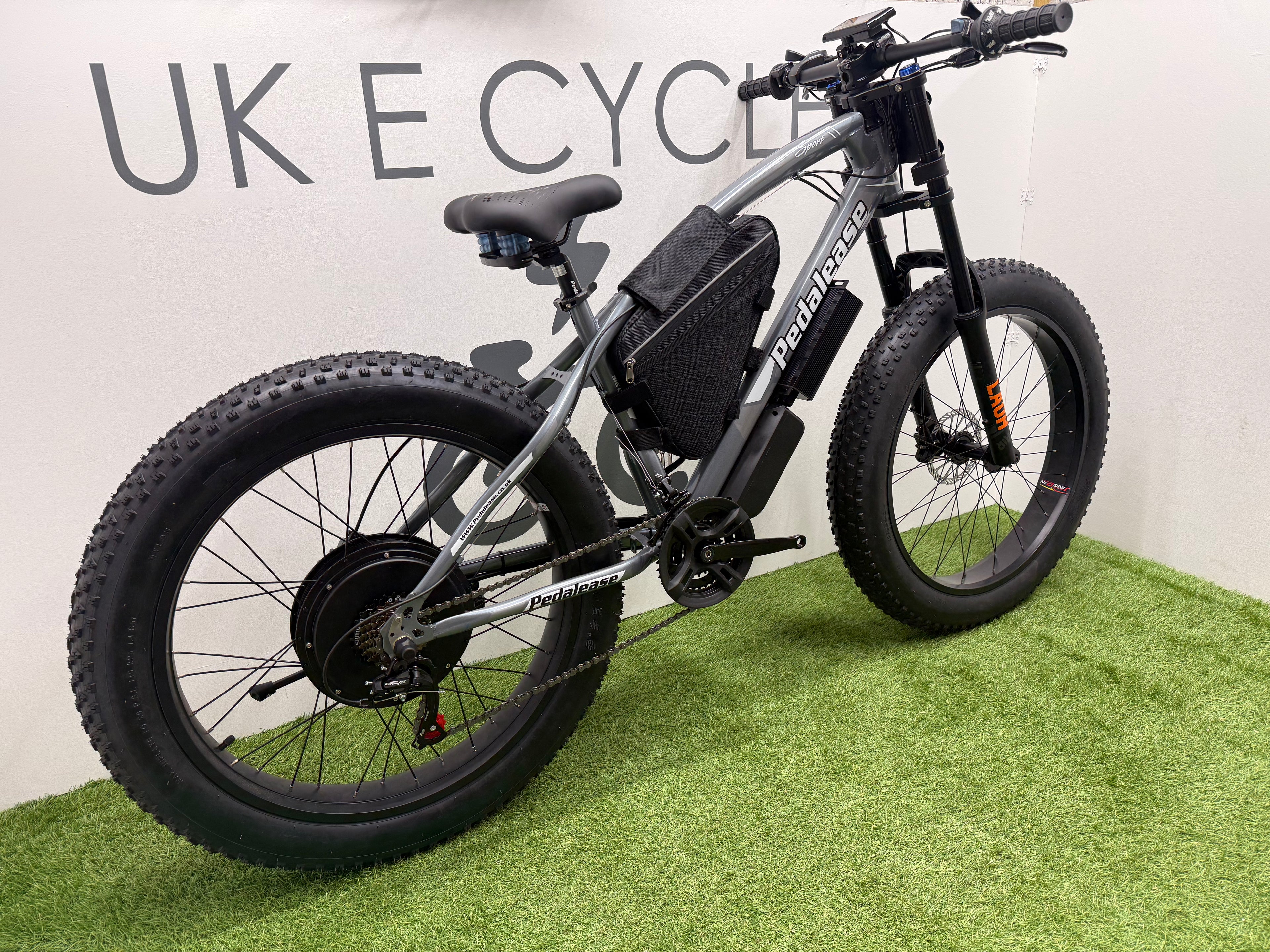 Fat bike 26x4 inch electric bike 72v 3000 Watts Lithium🔋25ah battery