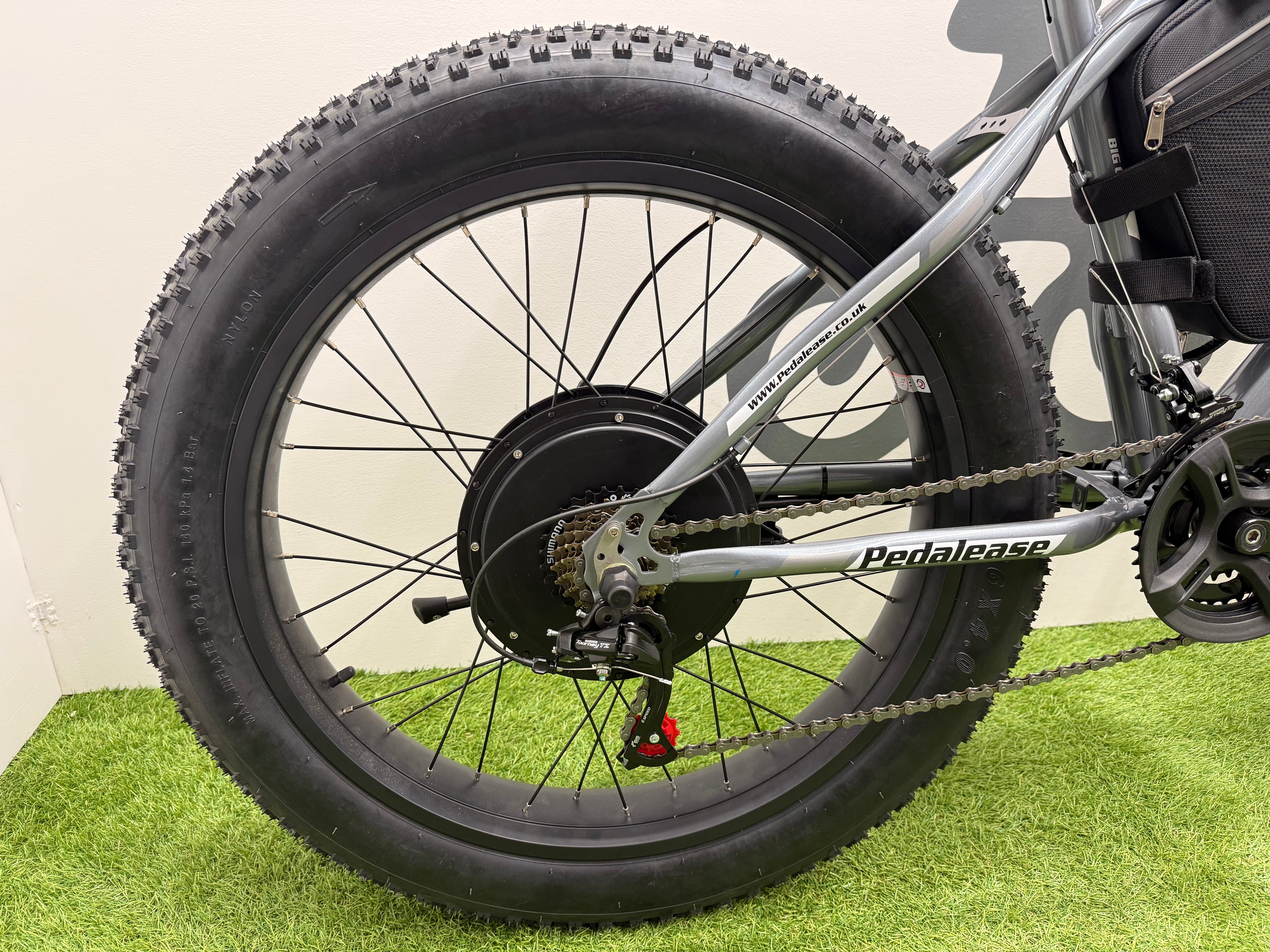 Fat bike 26x4 inch electric bike 72v 3000 Watts Lithium🔋25ah battery