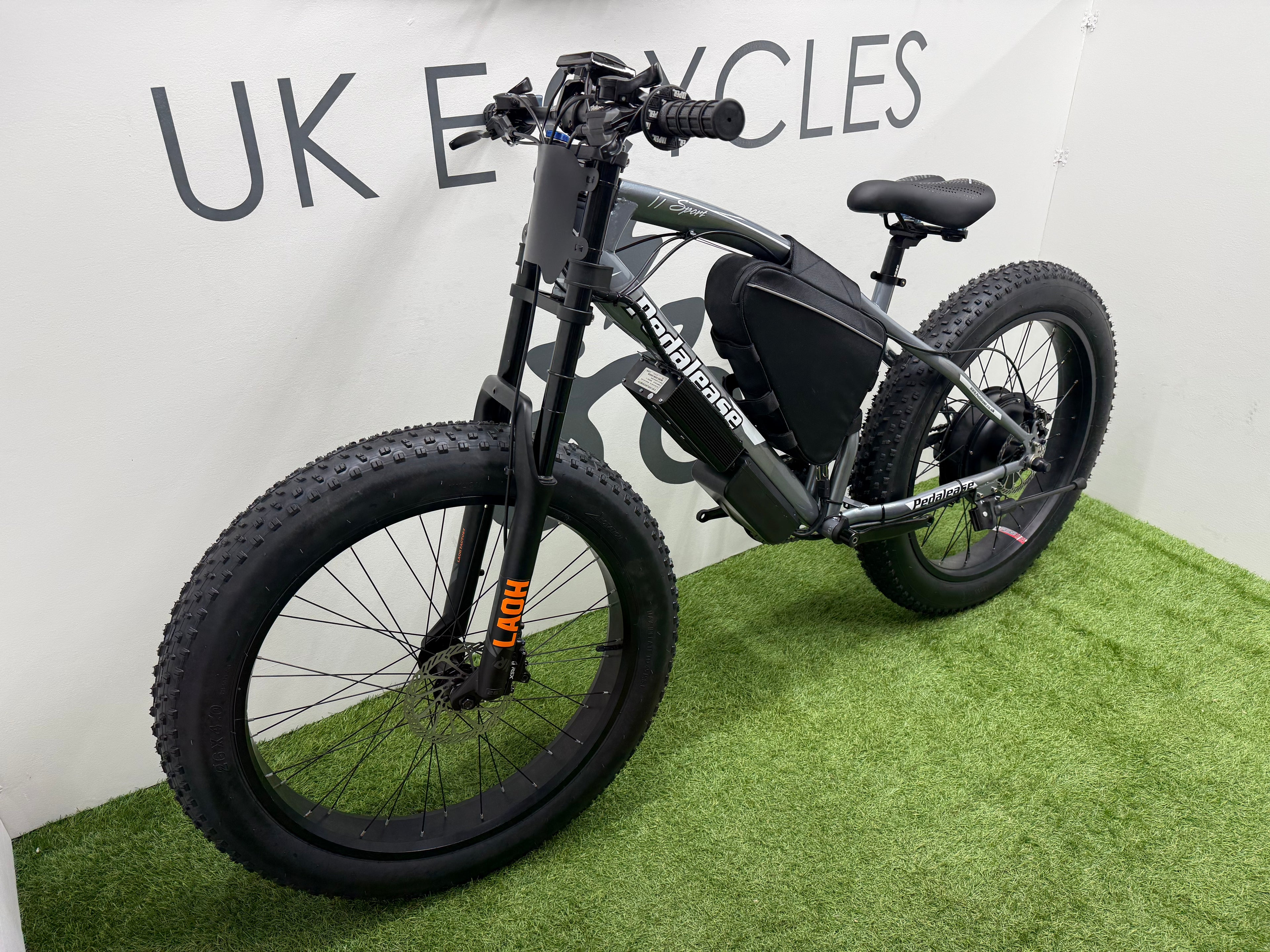 Fat bike 26x4 inch electric bike 72v 3000 Watts Lithium🔋25ah battery