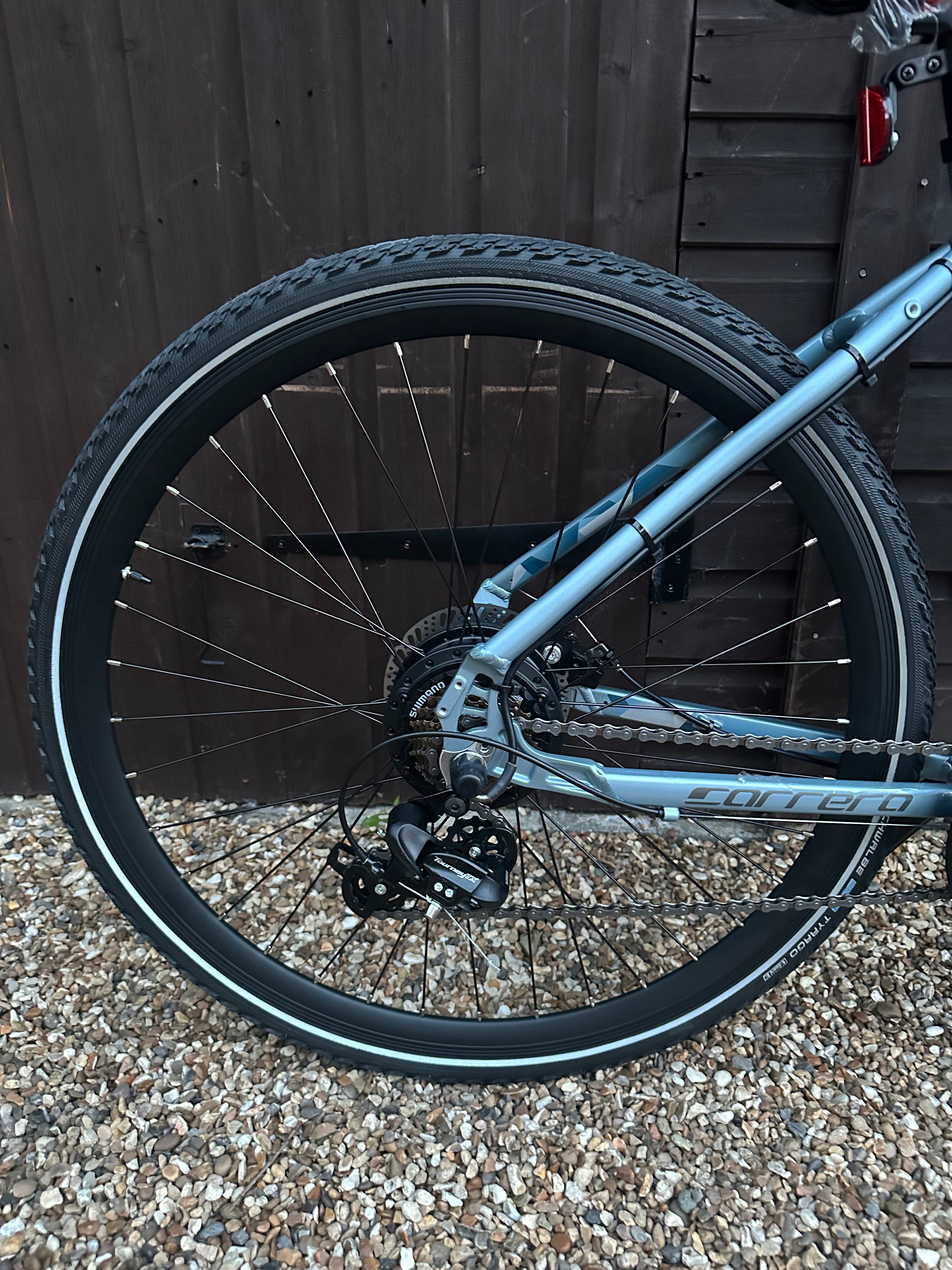 Carrera crossfire electric bike 36v 250 Watts 700c Hybrid bike Road legal Power