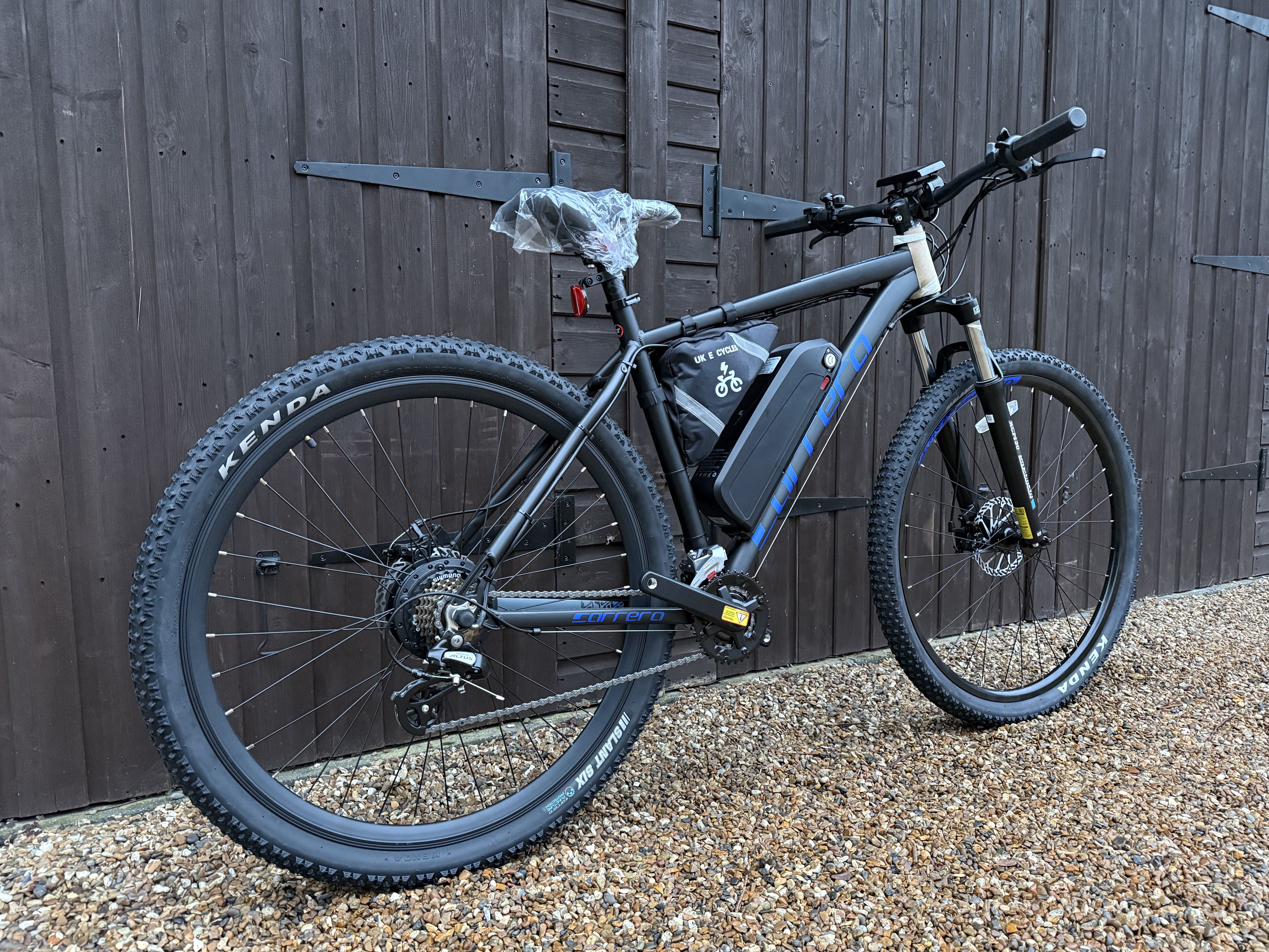 Carrera Helcat electric bike 36v 250 Watts 29 inch Mountain bike Road legal Power