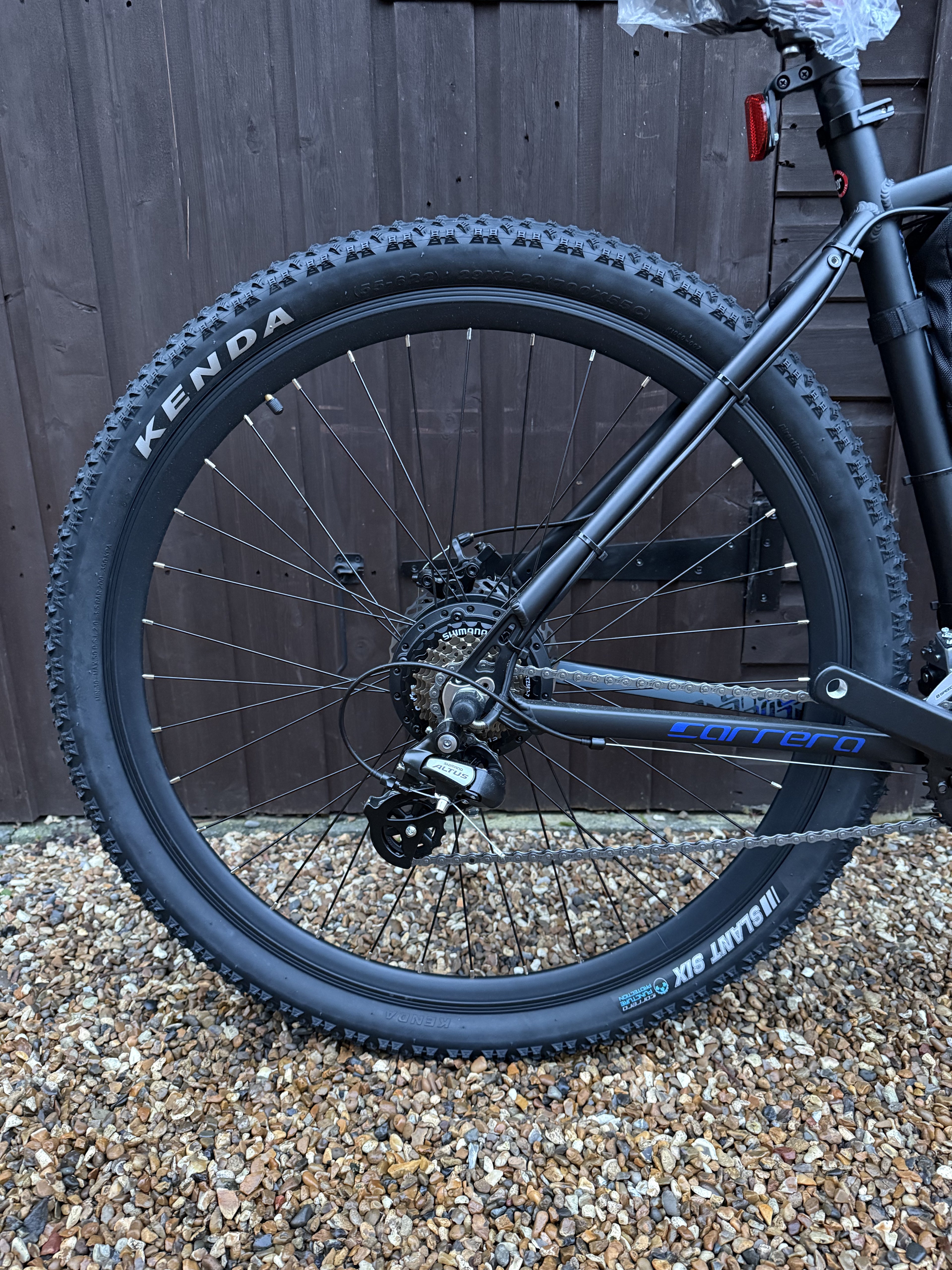 Carrera Helcat electric bike 36v 250 Watts 29 inch Mountain bike Road legal Power