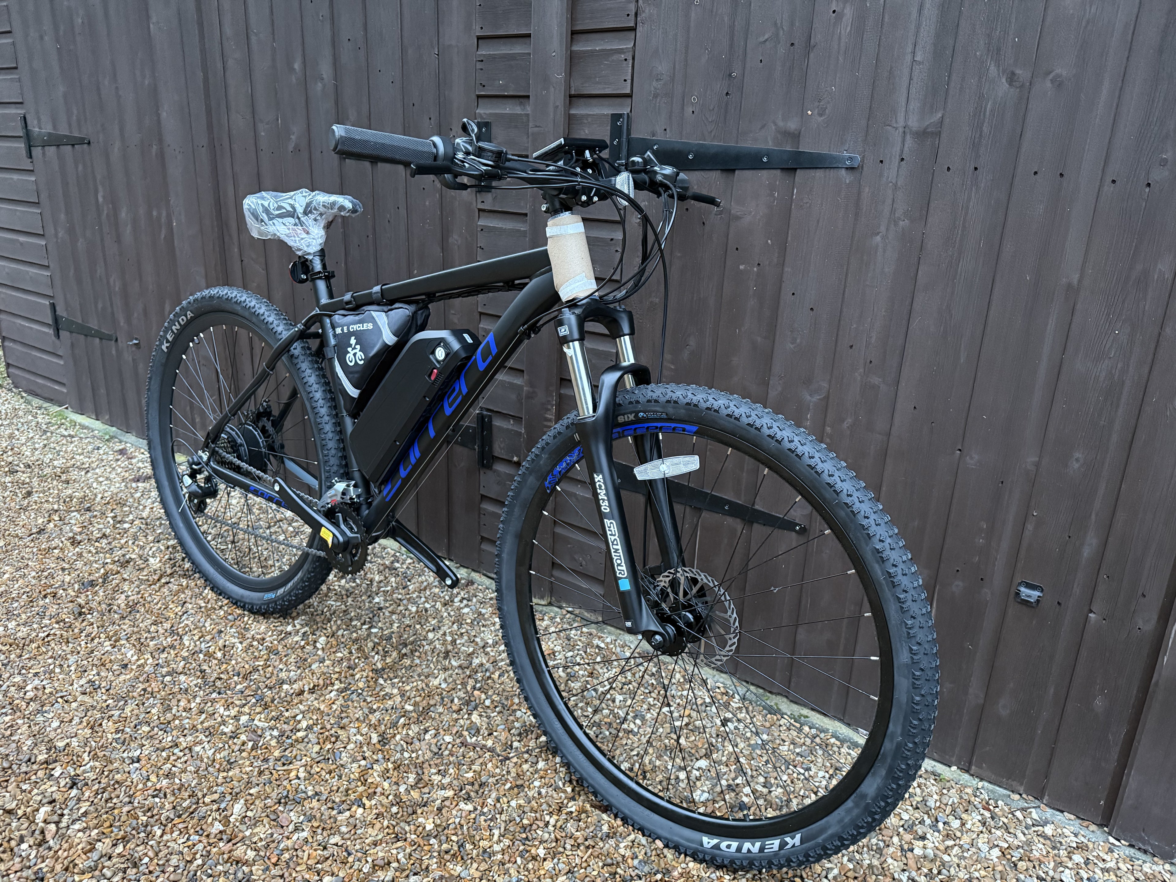 Carrera Helcat electric bike 36v 250 Watts 29 inch Mountain bike Road legal Power