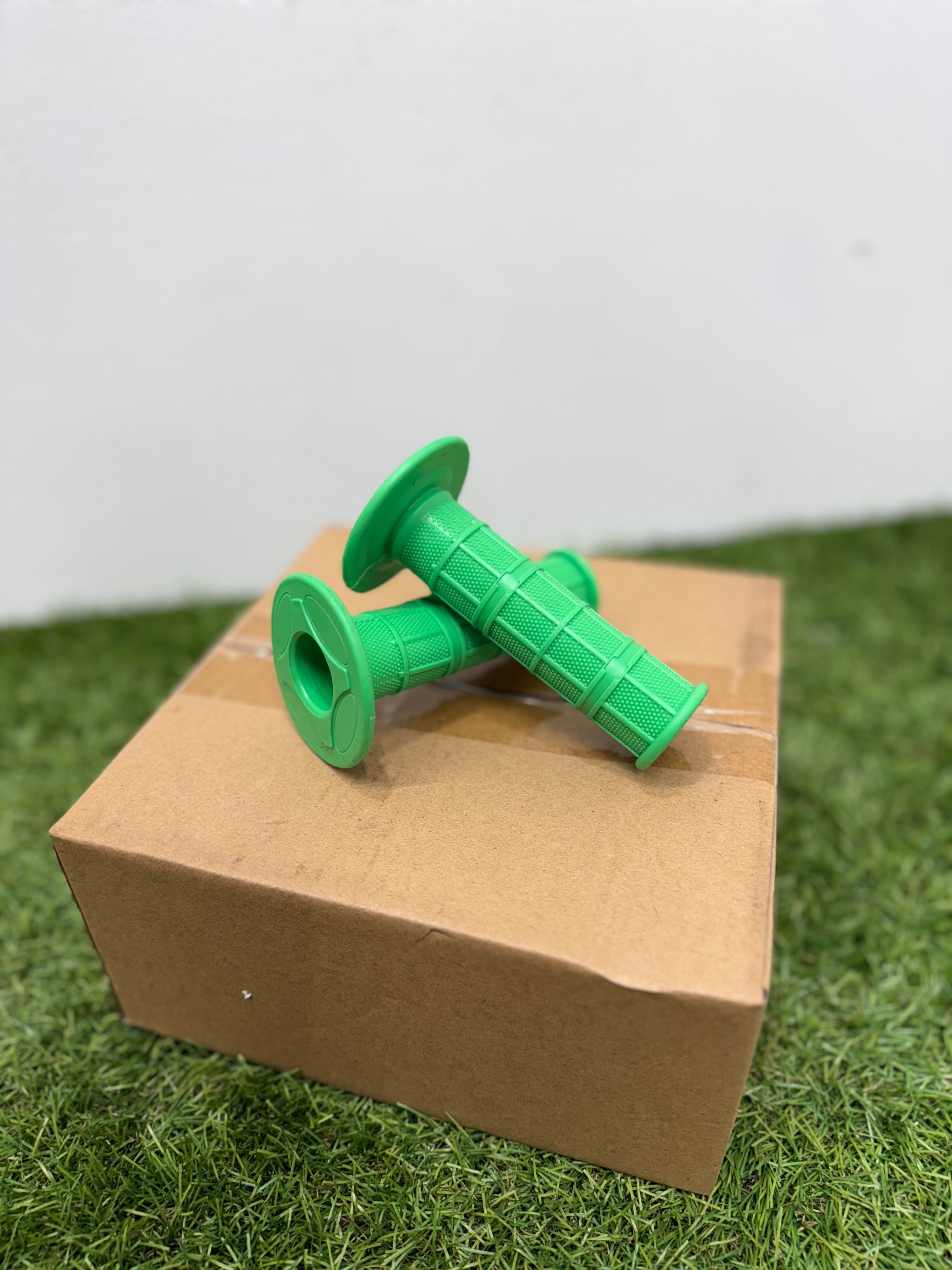 Bike Twist Throttle Grips MX Enduro Tapered Dual Compound Diamond Waffle Soft