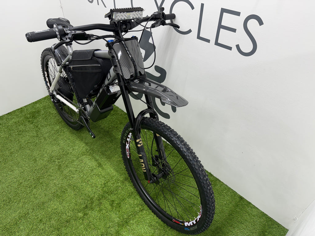 Carrera Valour Disc electric bike 72v 3000 Watts mtx Lithium🔋 Silver Edition With Double Shoulder Forks