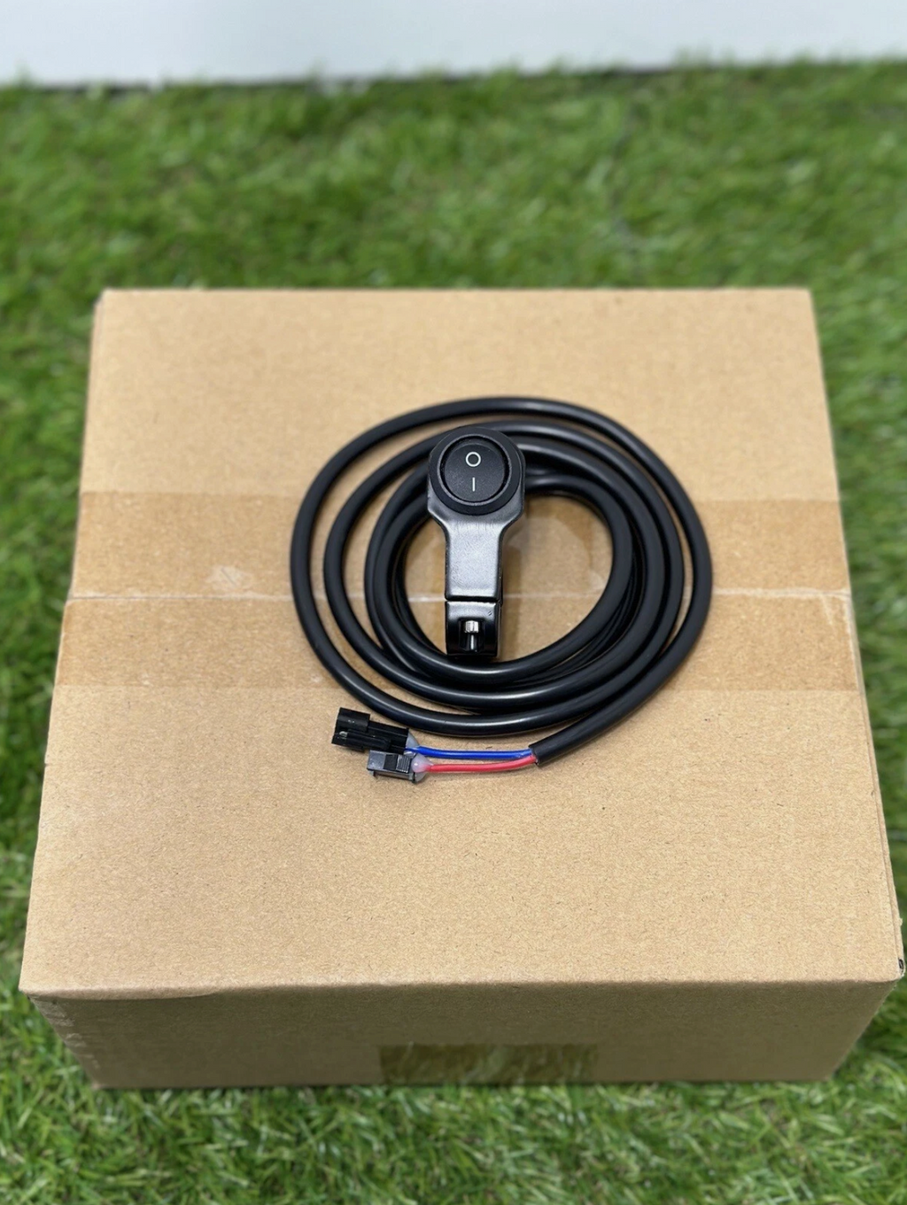 E-Bike Handlebar On/Off Rocker Switch electric bike/ E scooter Compatible/250w restrictor switch.