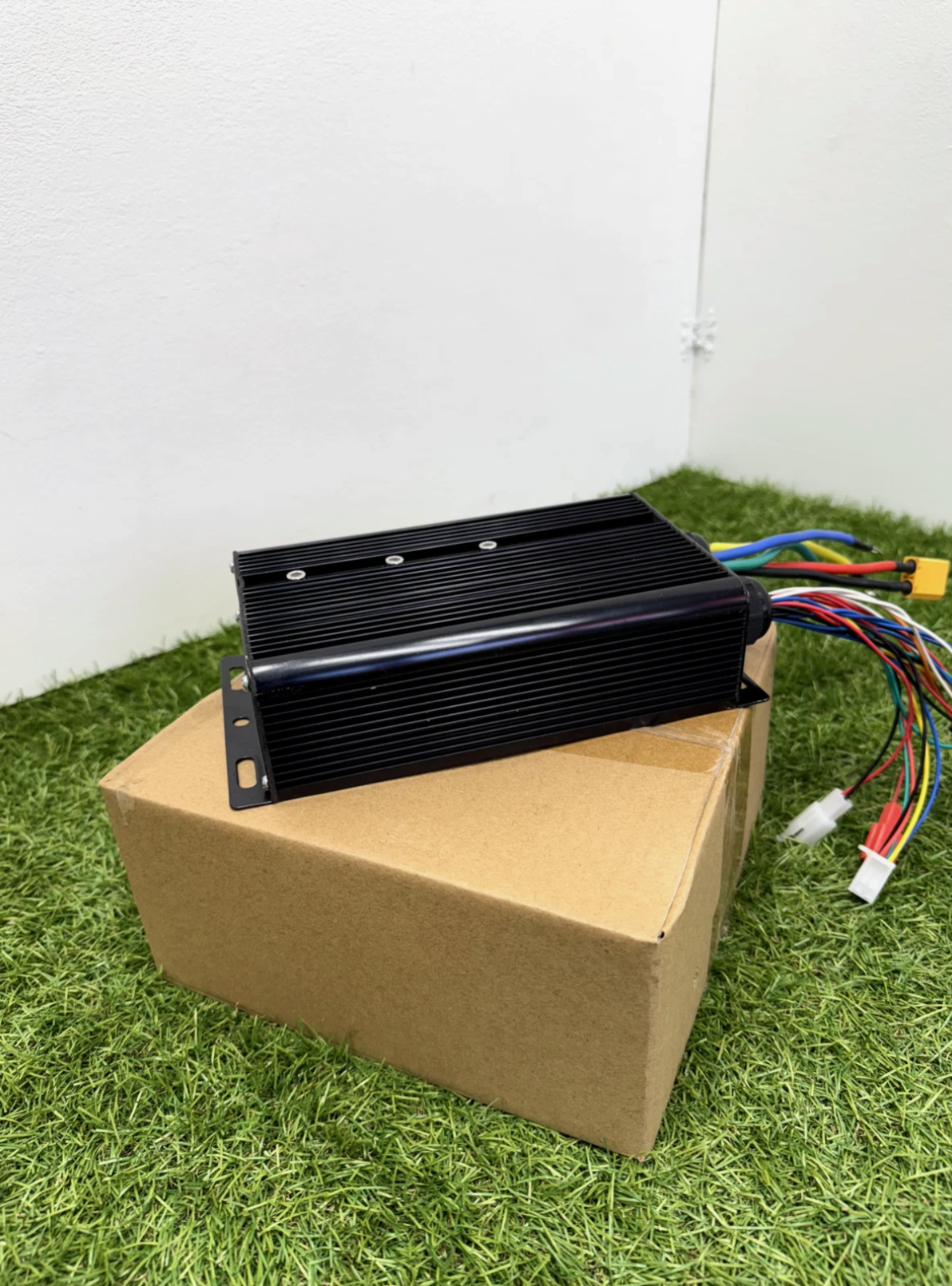 Electric Bike Controller 48V- 72V 60A For 3000W Motors Aluminium Body Sinewave YF Speed Controller With XT90