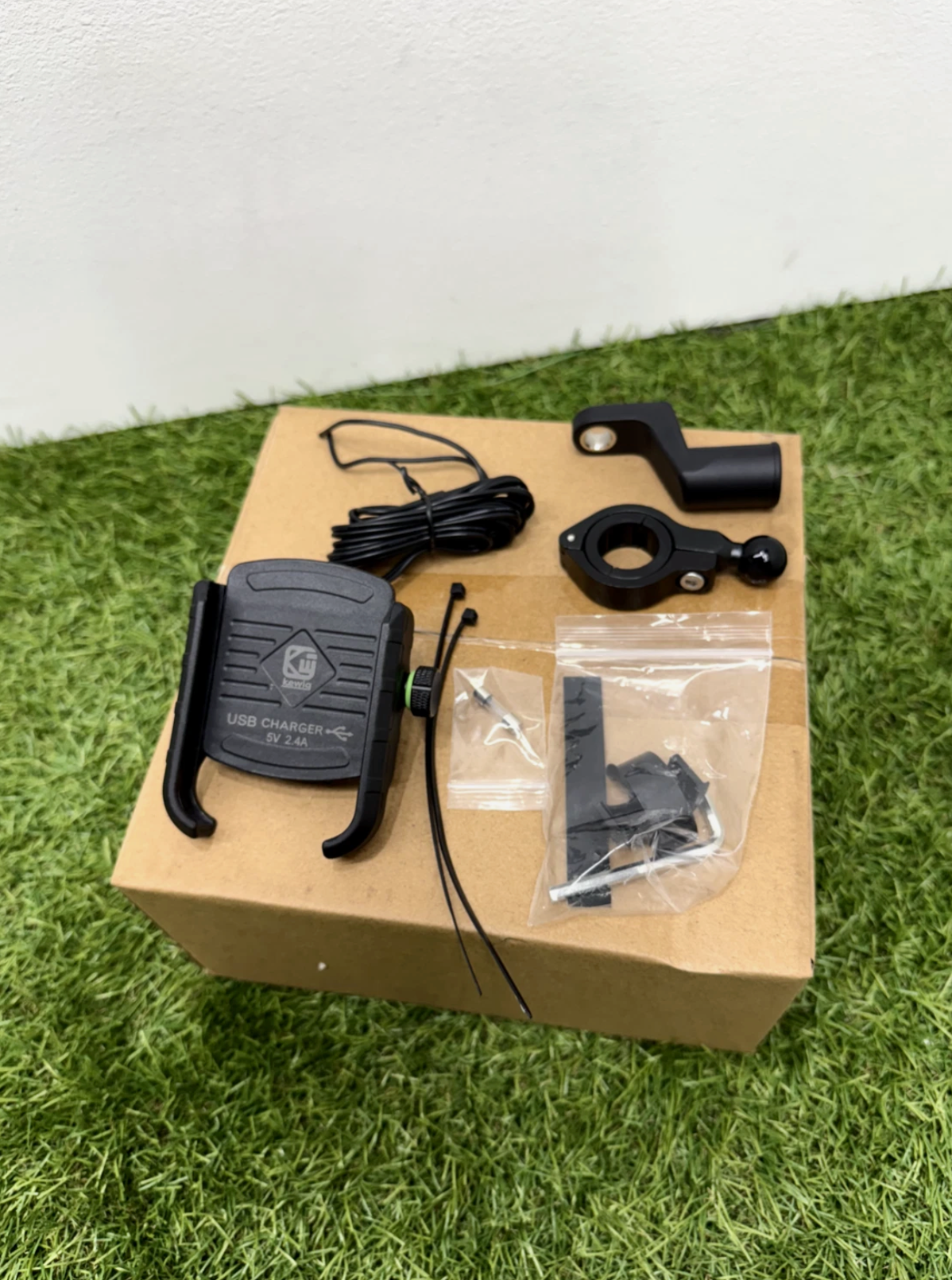 Phone Charger Holder With USB Electric bike/Motorbike Mount Cradle Input 12V-90V