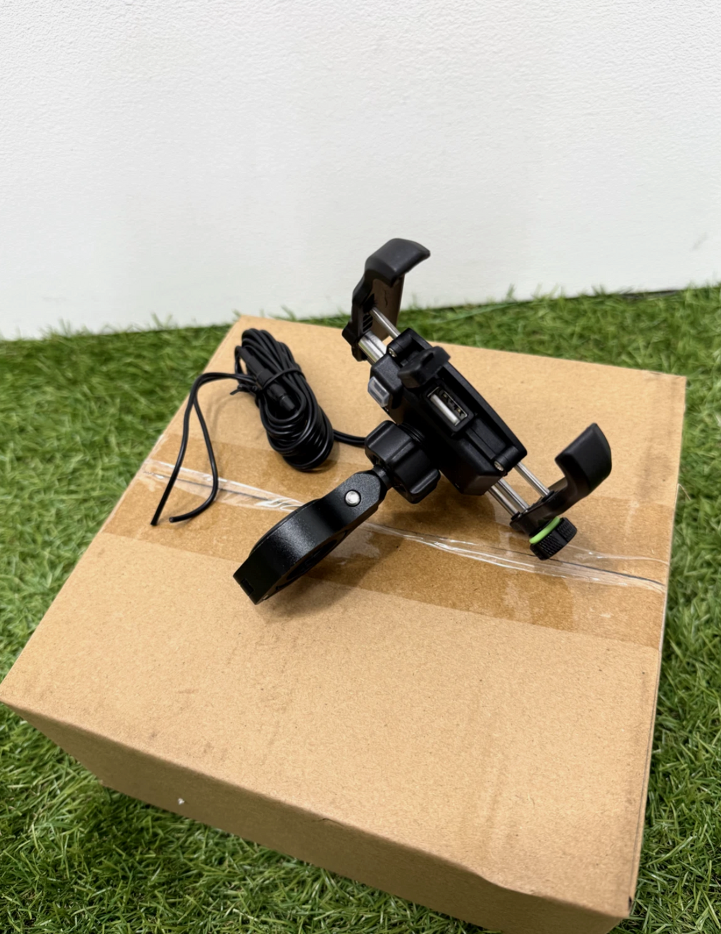 Phone Charger Holder With USB Electric bike/Motorbike Mount Cradle Input 12V-90V